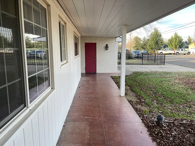 101 Sherman Dr — Photo 18