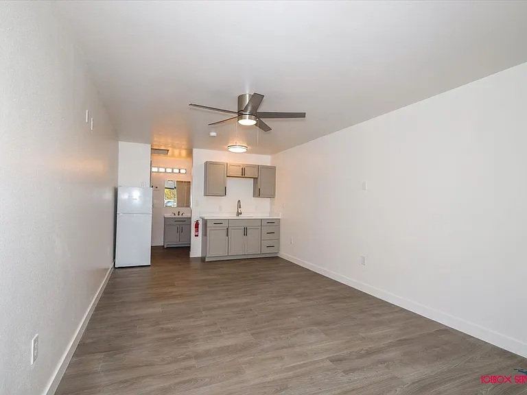 951 S Hobson'S Choice Ln — Photo 15