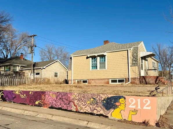 212 5th Ave W, Benkelman, NE 69021