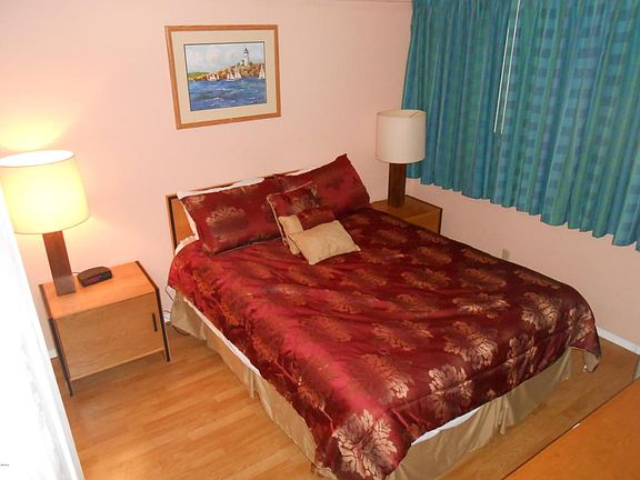 3rd image of 1000 SE Bay Blvd #123