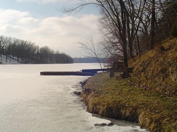 85+/- FT LAKE FRONT