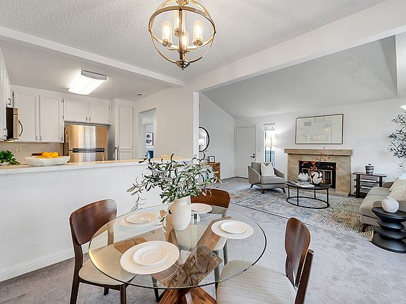 2nd image of 1913 La Terrace Cir