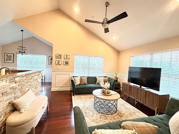 3rd image of 7523 Claridge Dr #A