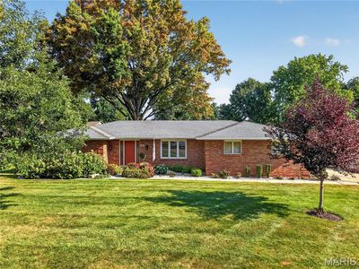 72 Champagne Dr, Lake Saint Louis, MO, 63367