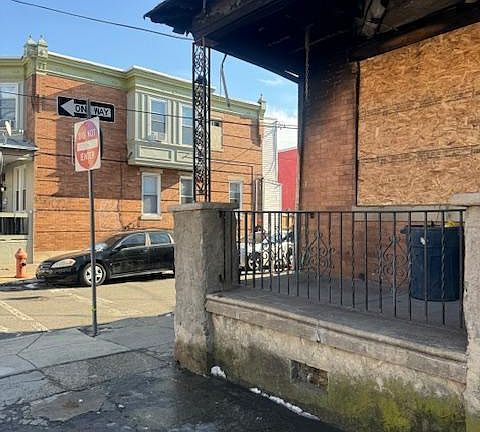 2nd image of 510 E Westmoreland St