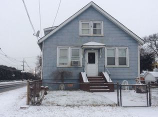 533 Dewey Ave, Saddle Brook, NJ 07663