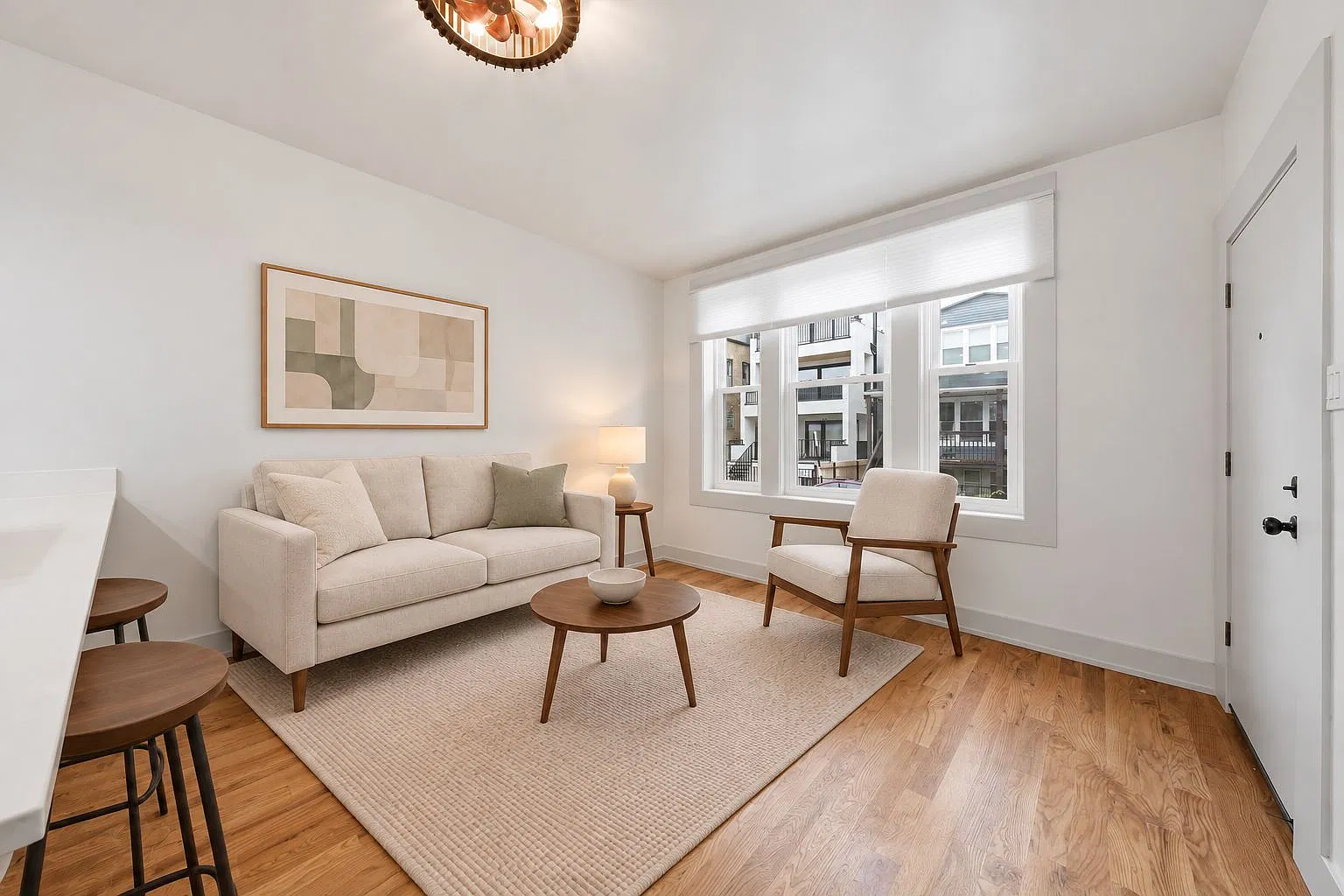 3 bed, $3,200 — Photo 3