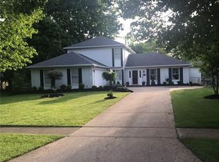 3450 Parkview Dr, Avon, OH 44011