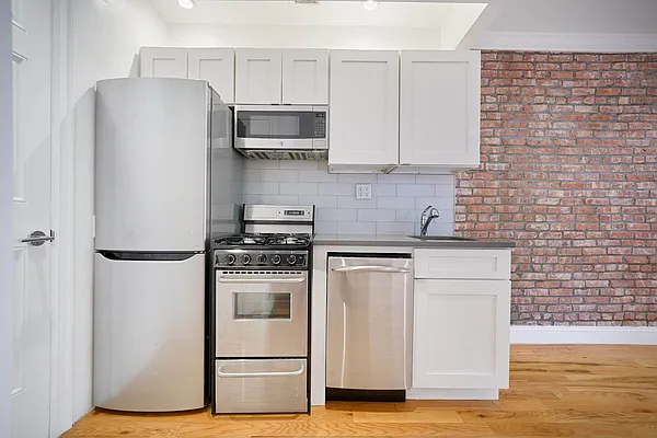 Rented by Living New York | media 13