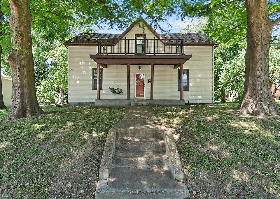 1st image of 112 Church St