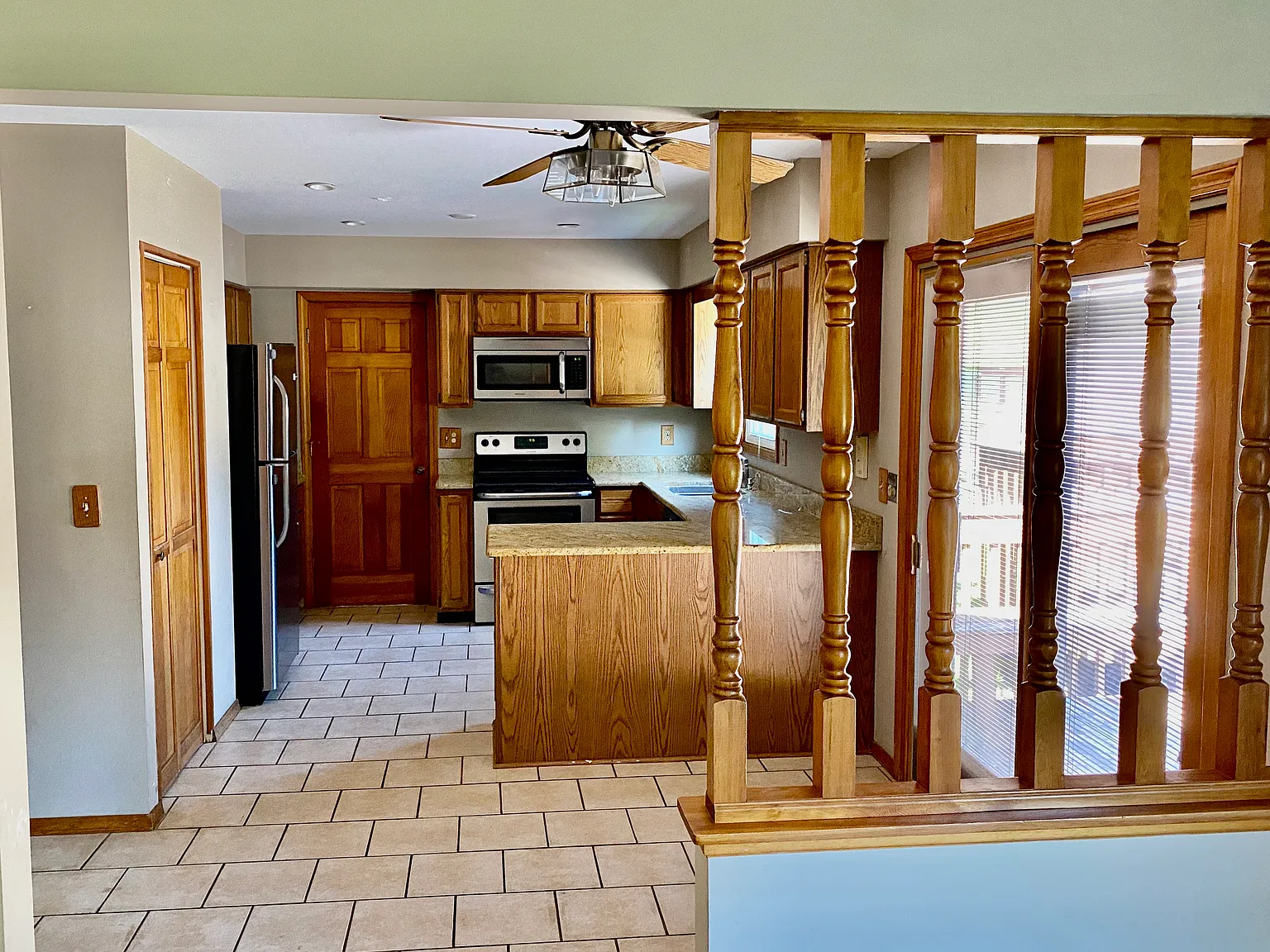 1814 Larson Ave — Photo 3