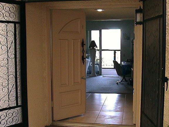 Double-Wide Entryway