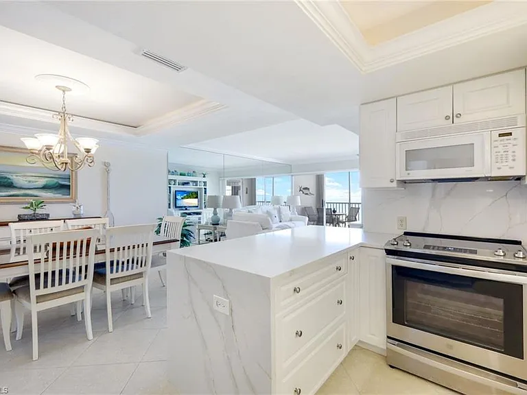 3443 Gulf Shore Blvd N #309 — Photo 9