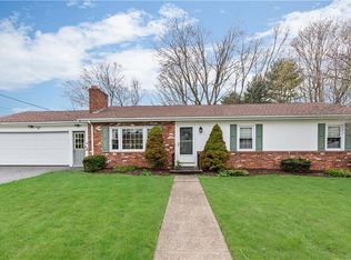 26 Colwell Dr, Cumberland, RI 02864