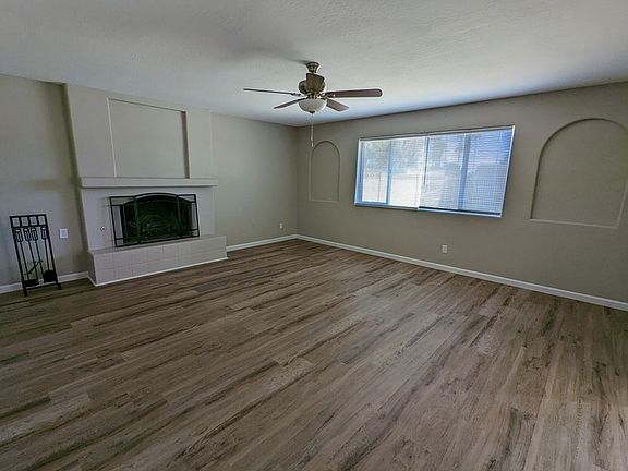 4th image of 3743 W Cochise Dr