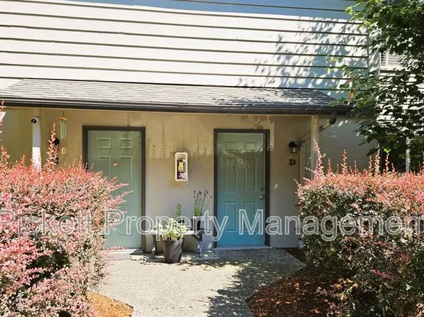 354 NW Edvard St APT G, Poulsbo, WA 98370