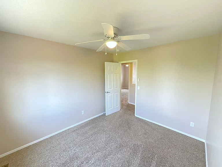 2579 Weyburn Way — Photo 32
