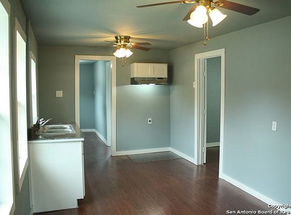 5th image of 1512 N Bauer St