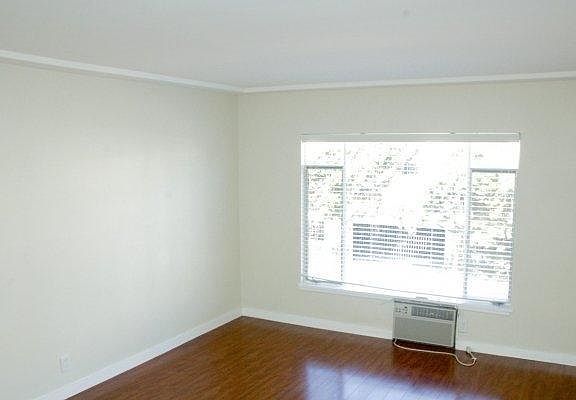 4th image of 1280 N Laurel Ave APT 21