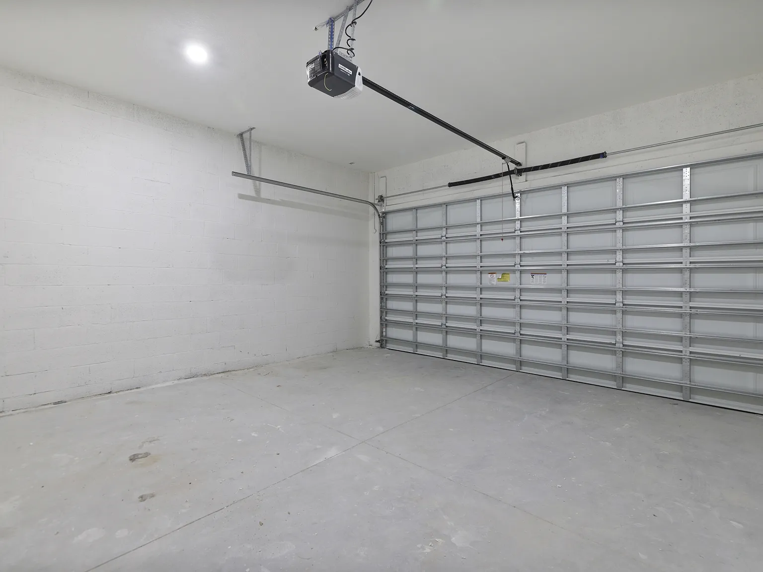 862 Charles Sise Street East - 1 — Photo 4
