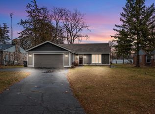 W379S4806 West Pretty Lake ROAD, Dousman, WI 53118