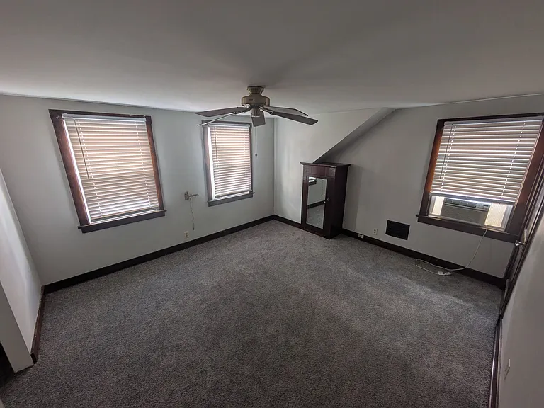 3934 Hoosac St #1 — Photo 23