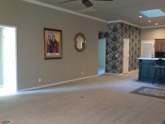 4th image of 2321 Glenrock