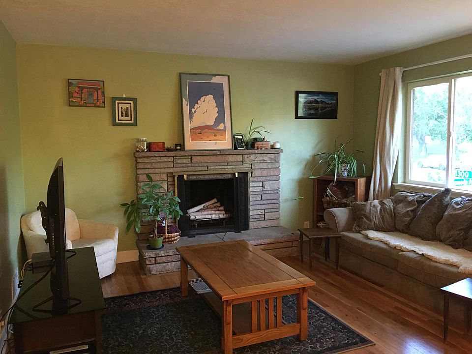 1st image of 1272 E Alameda Ave #2