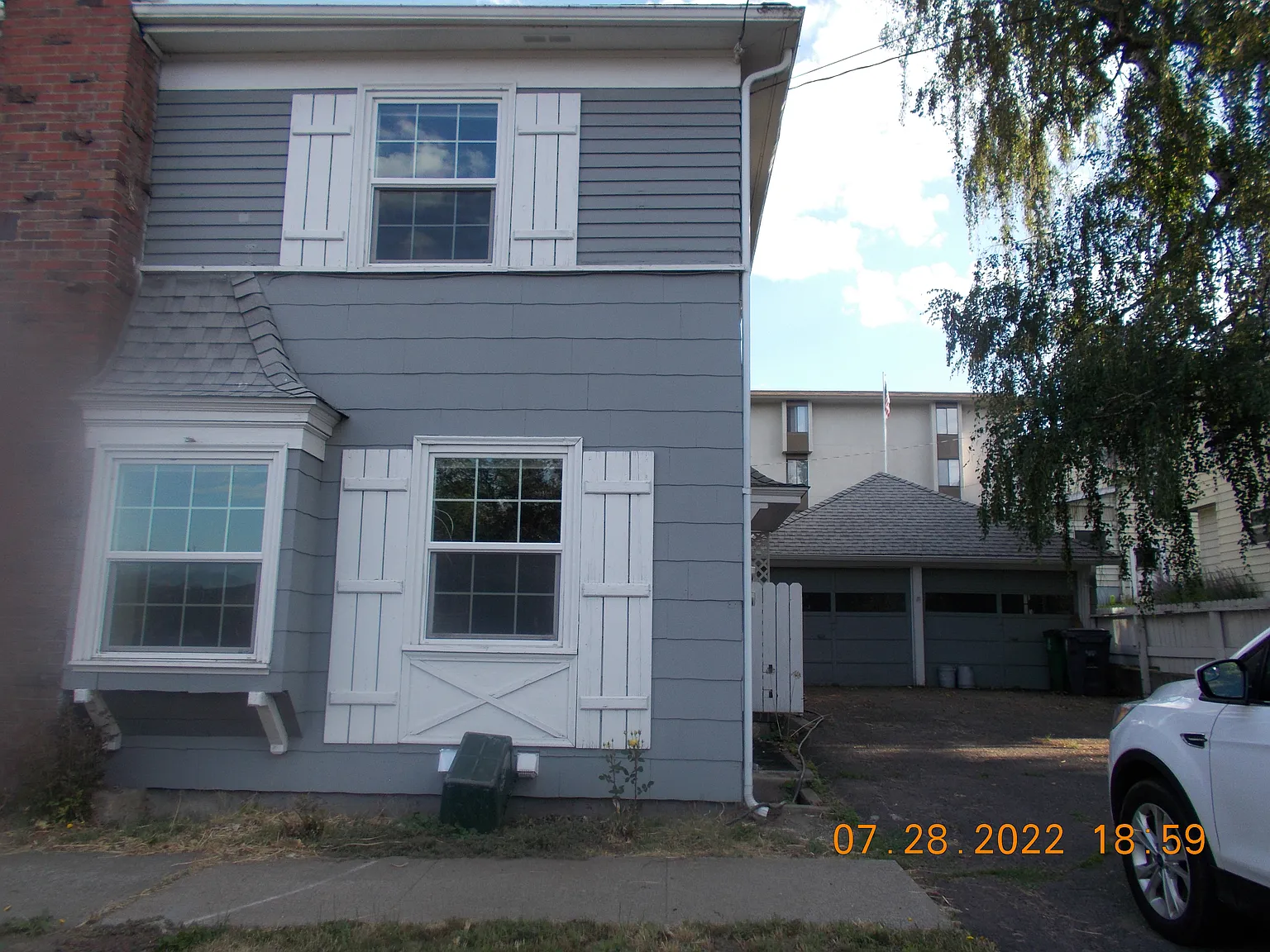3 bed, 1500 sqft, $2,250 — Photo 2