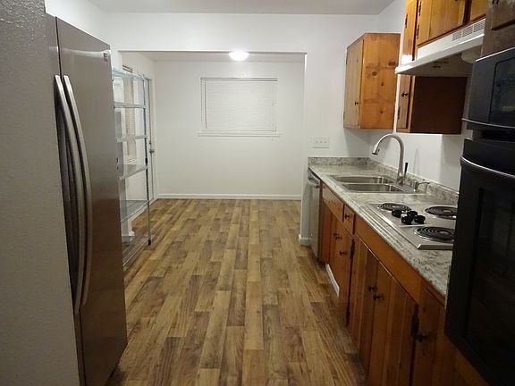 2nd image of 4366 Mount Herbert Ave