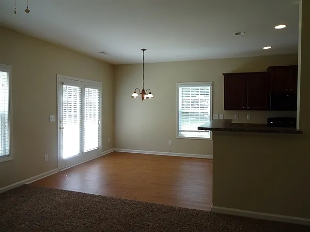 2357 Longmont Dr — Photo 4