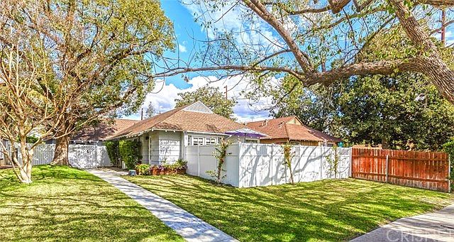1st image of 10607 Camarillo St