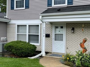 7609 Bristol Ln Unit E, Hanover Park, IL 60133