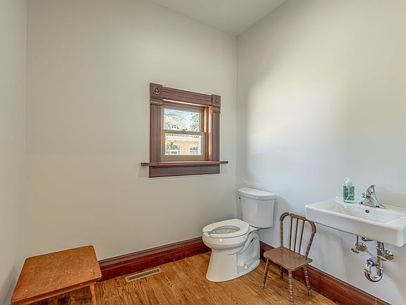 5th image of 1303 11th St
