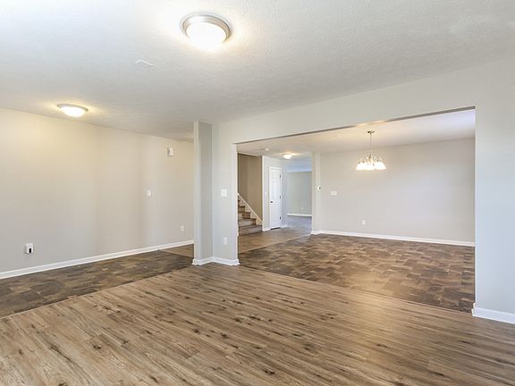 2nd image of 2111 Oaks Dr #12