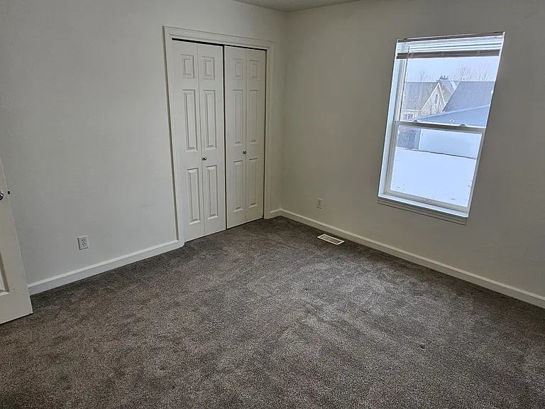 402 Par Ave — Photo 16