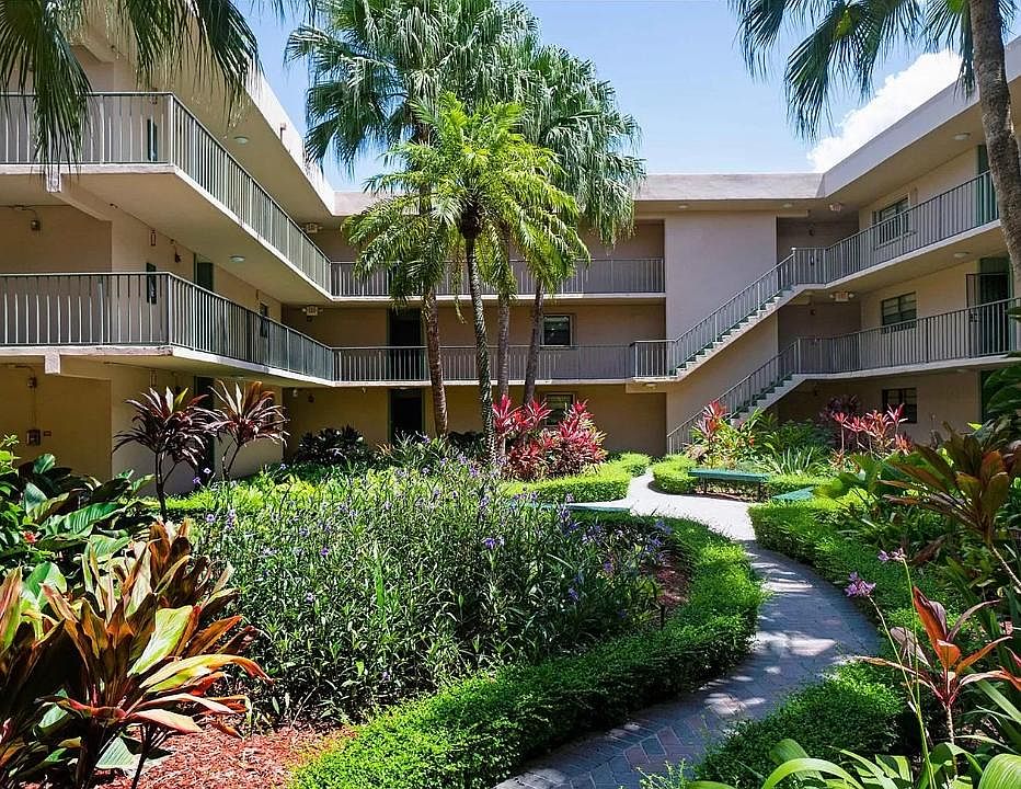 1st image of 10525 SW 112th Ave APT 115