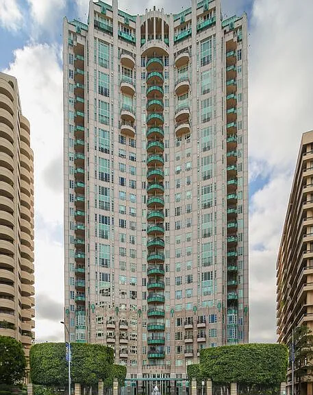 10580 Wilshire Blvd #4NE — Photo 2