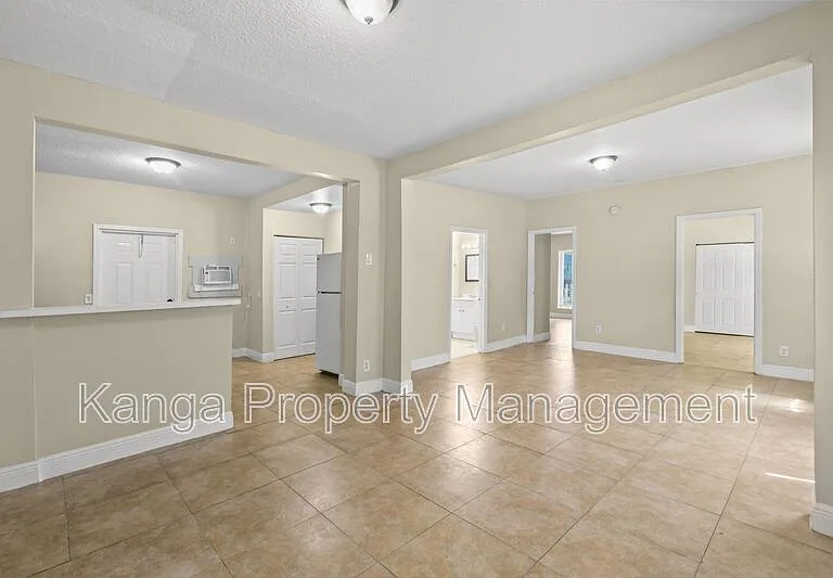 3721 Henry Ave #B — Photo 8