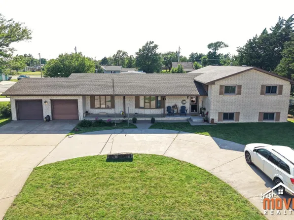201 Mustang, Plains, KS 67869