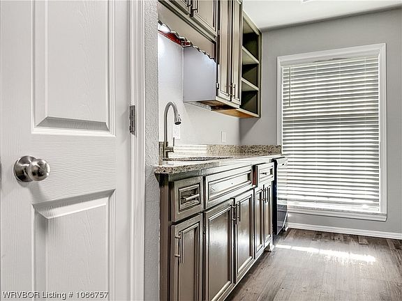 3rd image of 1404 N 6th St