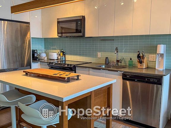 4th image of 1325 Rolston St #2205
