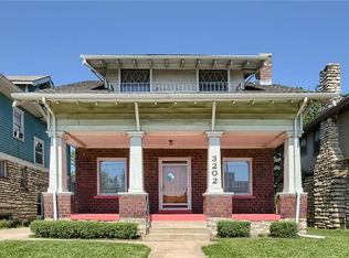 3202 Summit St, Kansas City, MO 64111