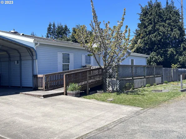 2018 Myrtle St, North Bend, OR 97459