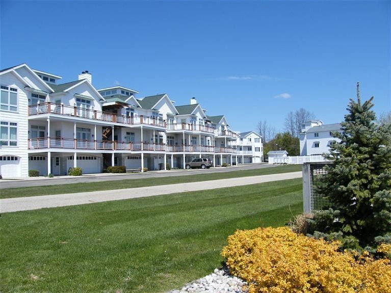 1st image of 8623 Ellenwood Estates Dr #7
