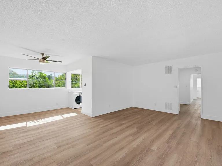 TALA Local at 1301 Havenhurst — Photo 67