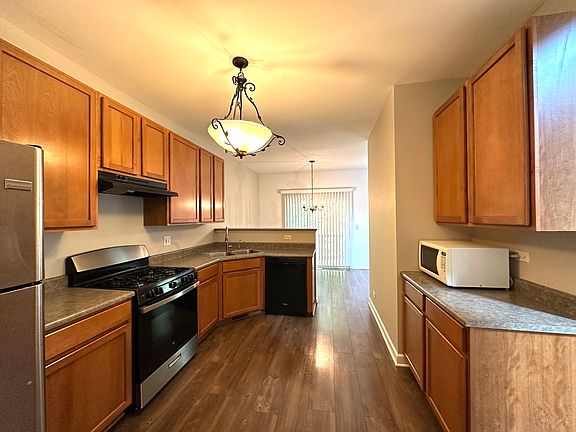 5th image of 2307 Stoughton Dr