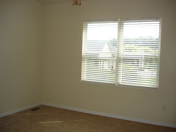 5th image of 4318 Greensbury Dr