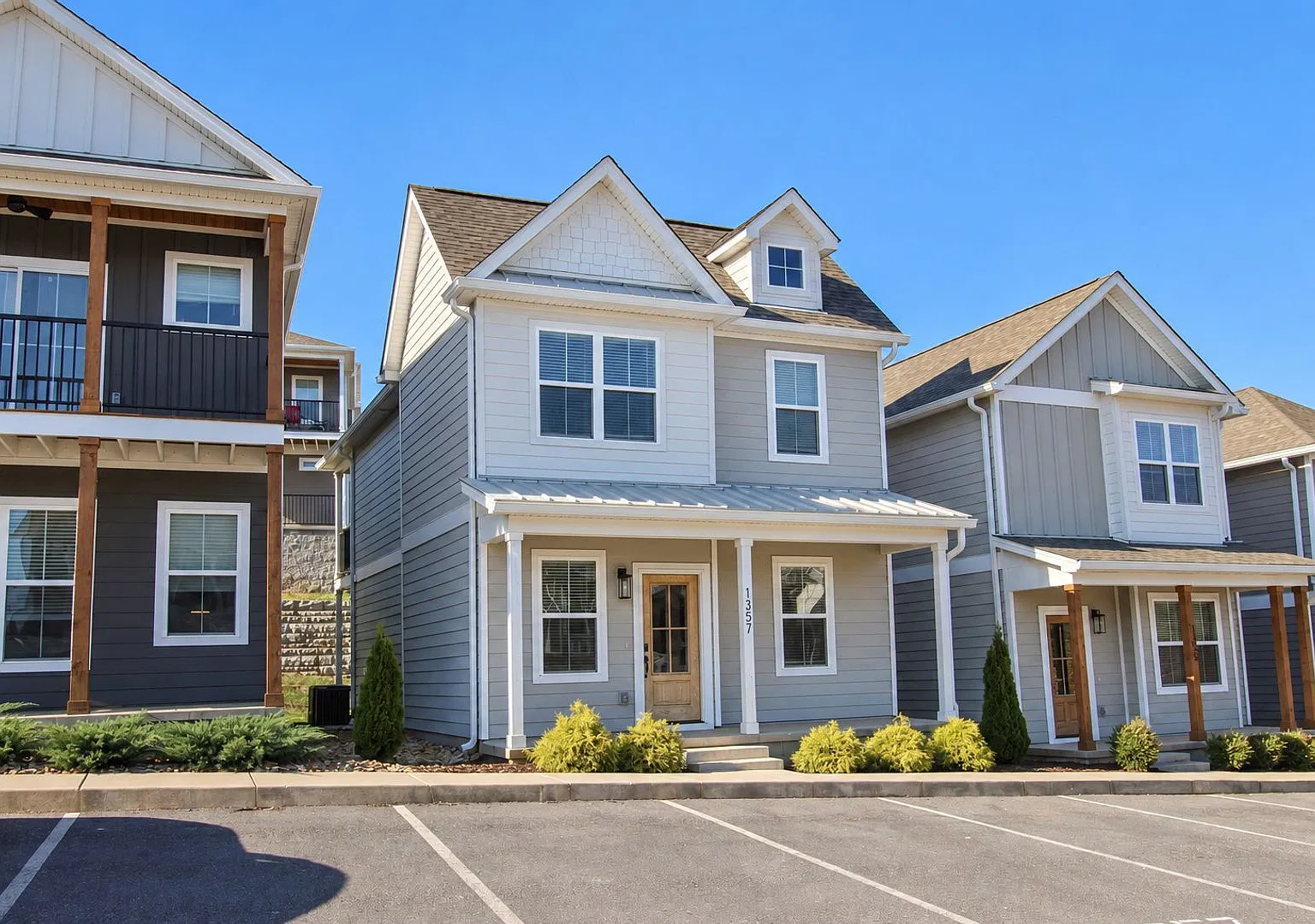4-Bedroom Home at Highbury with Bonus Room, Pool & Pickleball Court | One Month Free! — Photo 1
