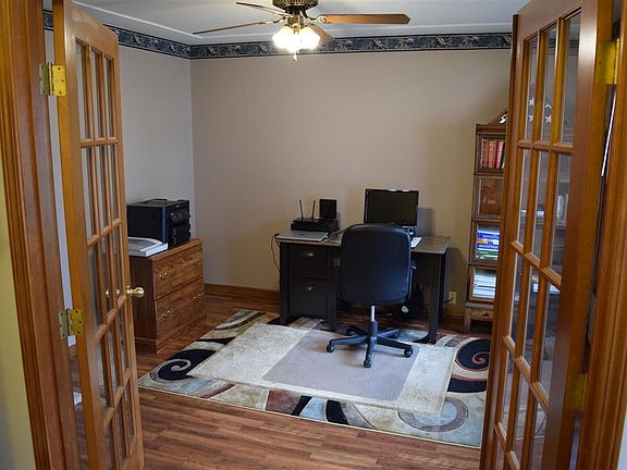 3rd image of 3684 Fordway Dr